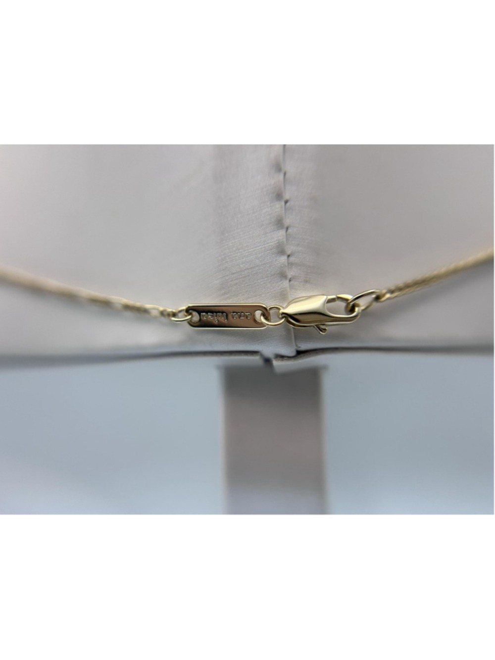 Ana Luisa Necklace Gold Tone Figaro Chain Lobster Clasp Minimalist Layering - Picture 4 of 6